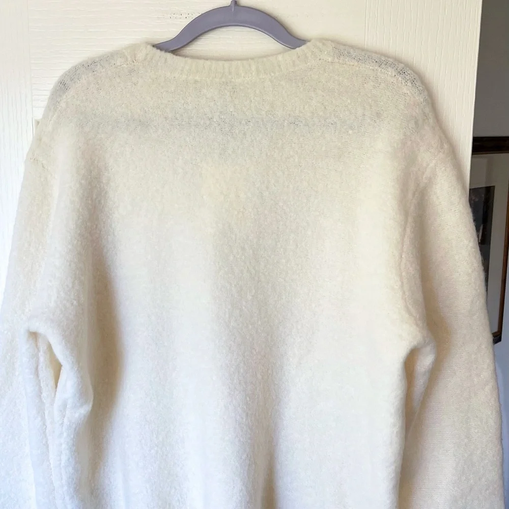 Totême Ivory Wool Blend Sweater Cozy Minimalist Alpaca Boucle Crewneck M NWT - Picture 5 of 6